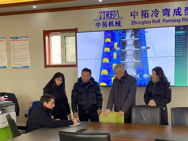 2025中拓冷彎開年大捷！新年新征程中拓冷彎門框機敲開西班牙市場大門